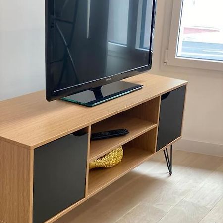 Brand New 1 Bedroom Flat With Parking- 5 Min Paris Pte De Versailles 이씨레물리노 외부 사진